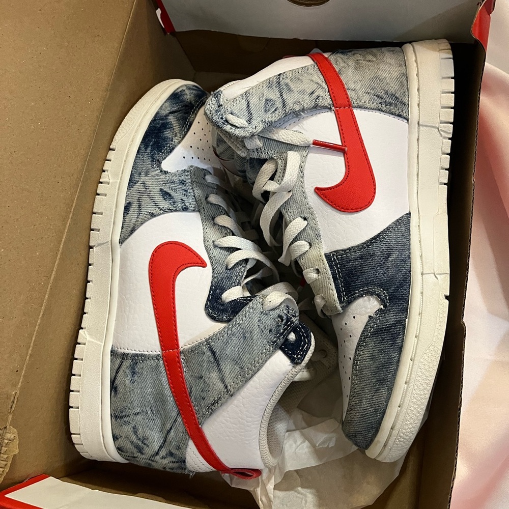 W Nike Dunk High 8.5